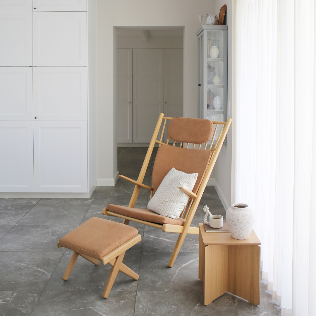 GOLIAT - Armchair with stool