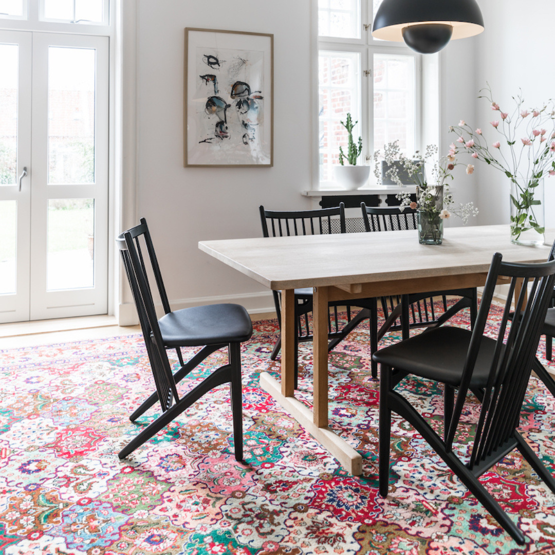 SOLDATEN - Dining table chair, oak