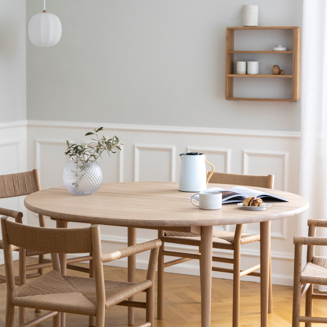 HOLMEN - Round dining table, Oak