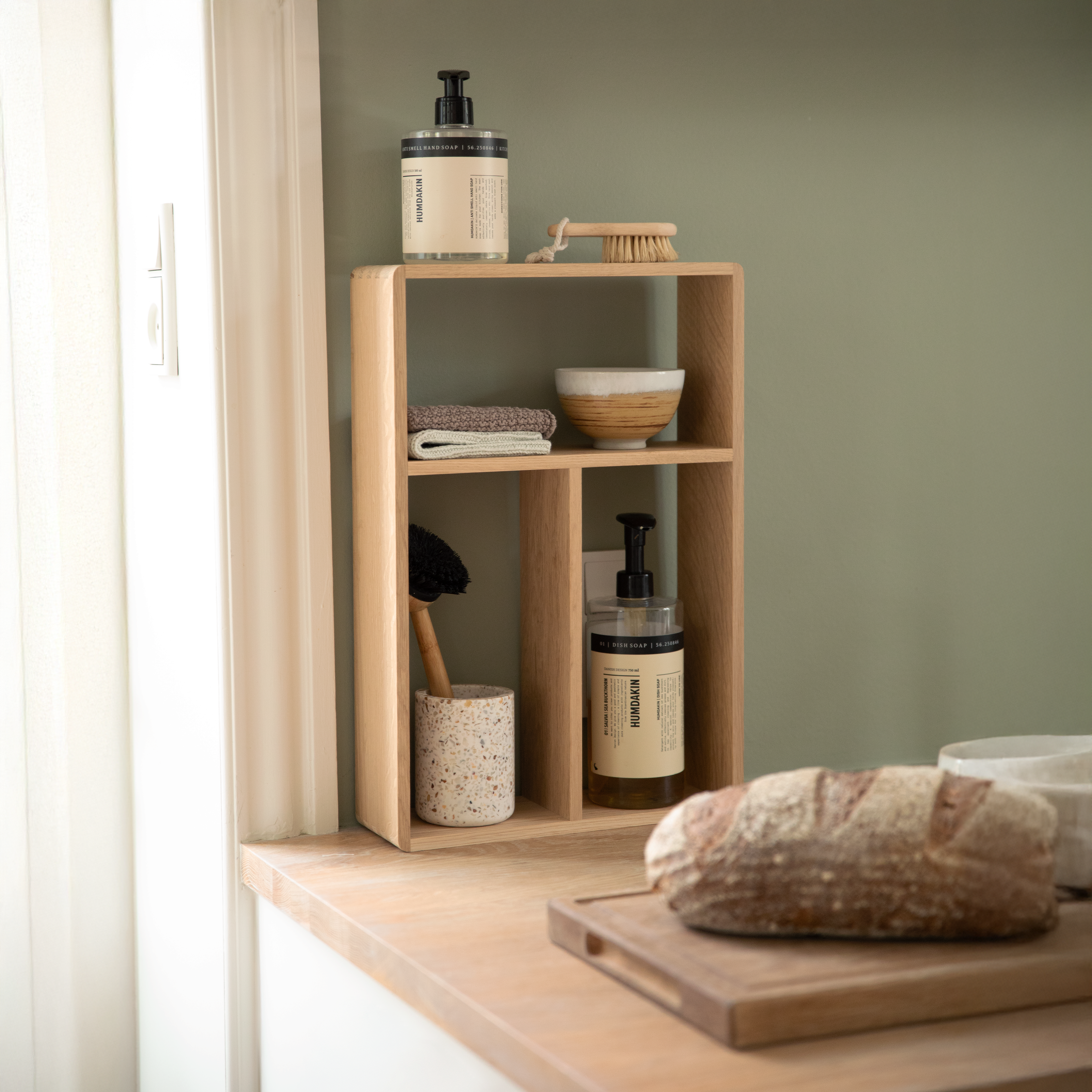 CUPMUG - Oak shelf, 45x30 cm