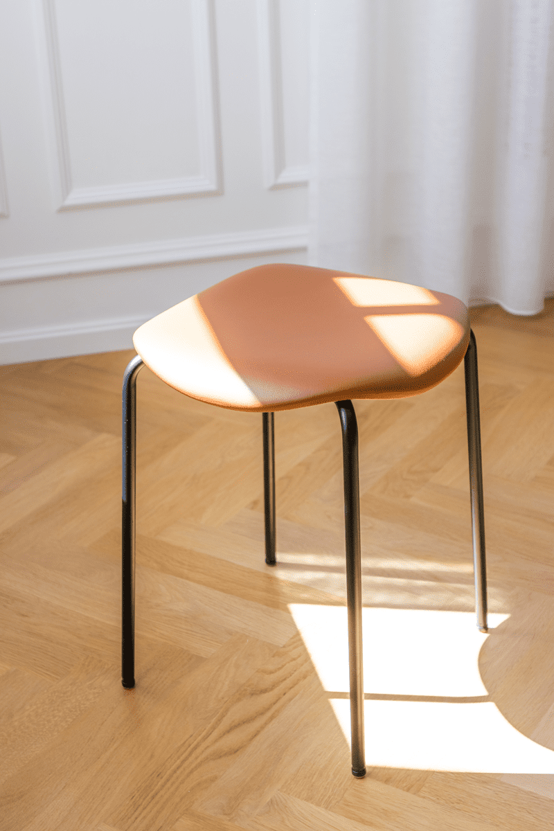 UGO - stool