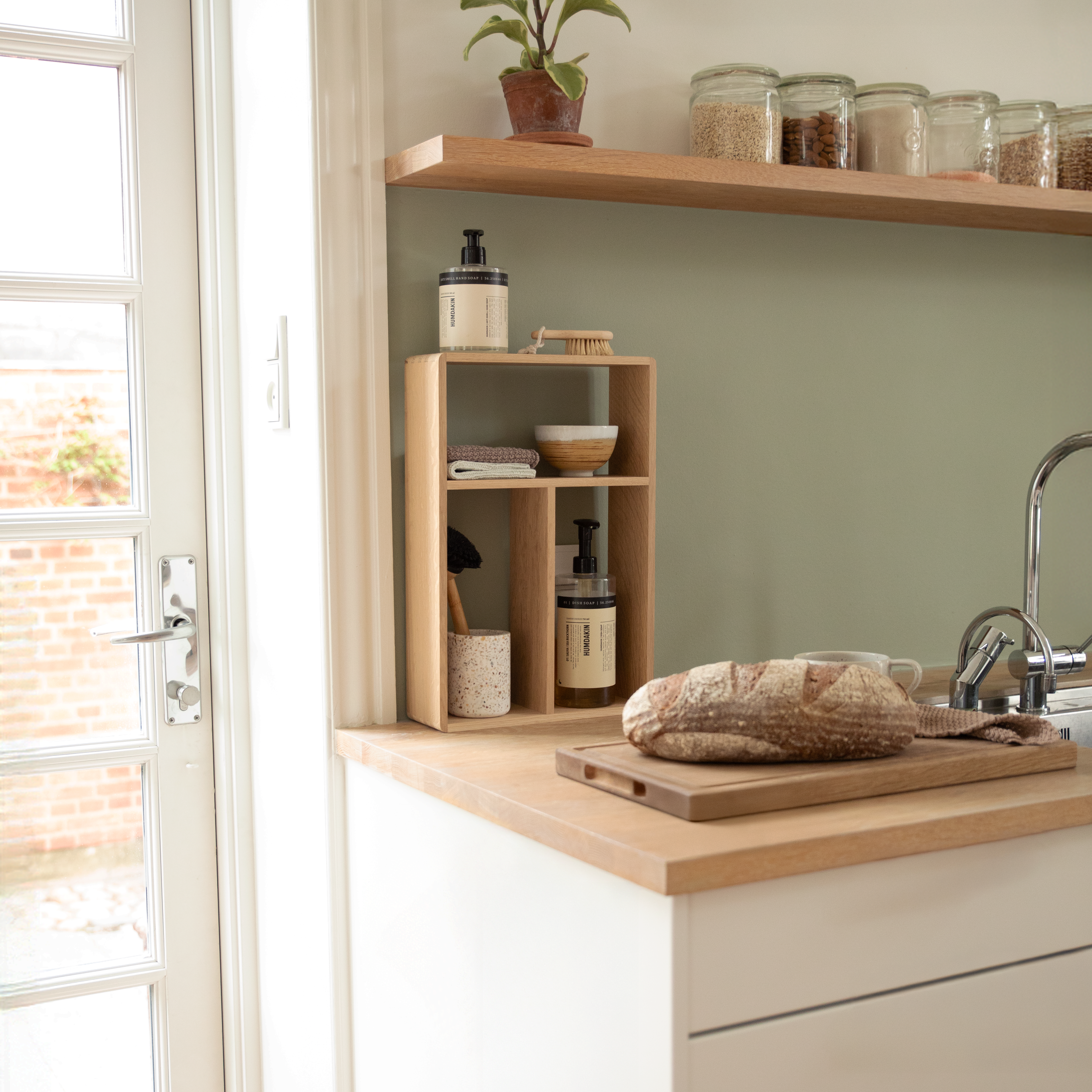 CUPMUG - Oak shelf, 45x30 cm