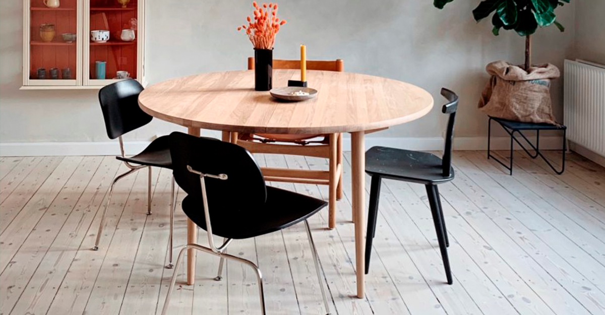 Round dining tables