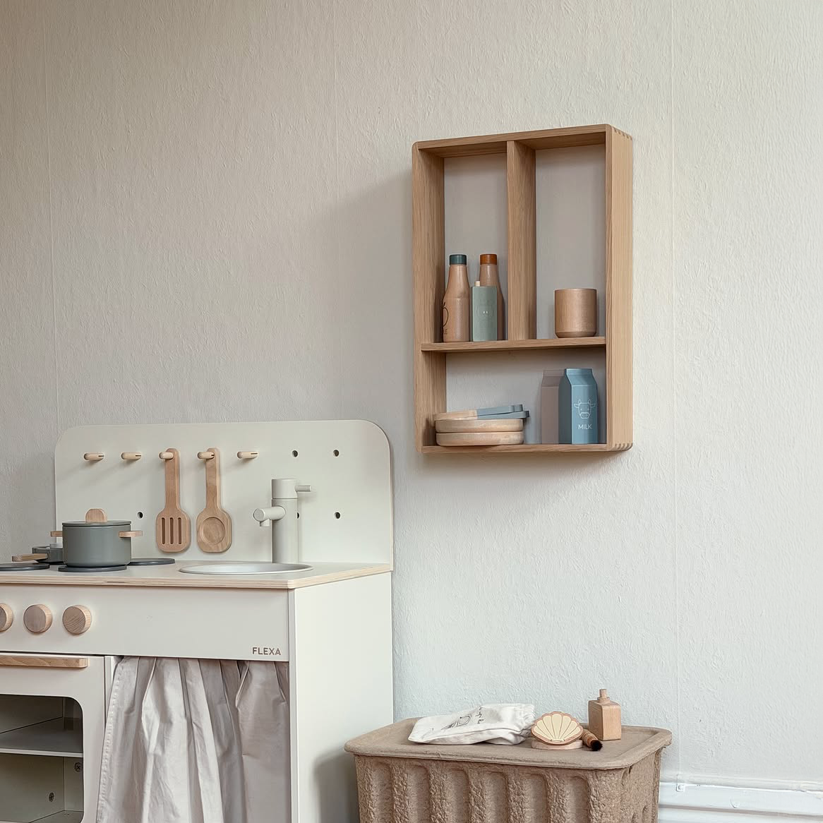 CUPMUG - Oak shelf, 45x30 cm