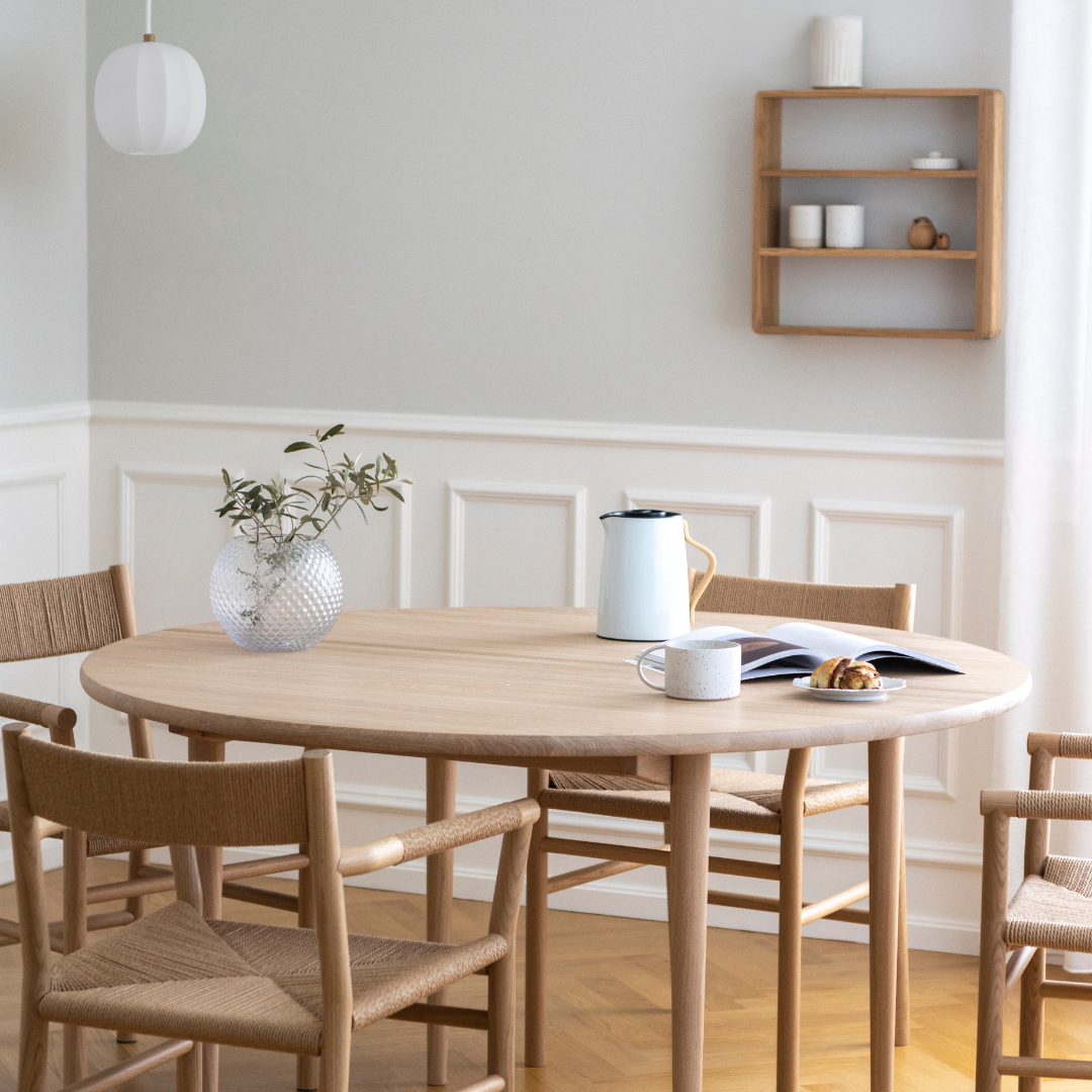 Round Extendable Dining Table Made of Oak and Steel MÅNE 